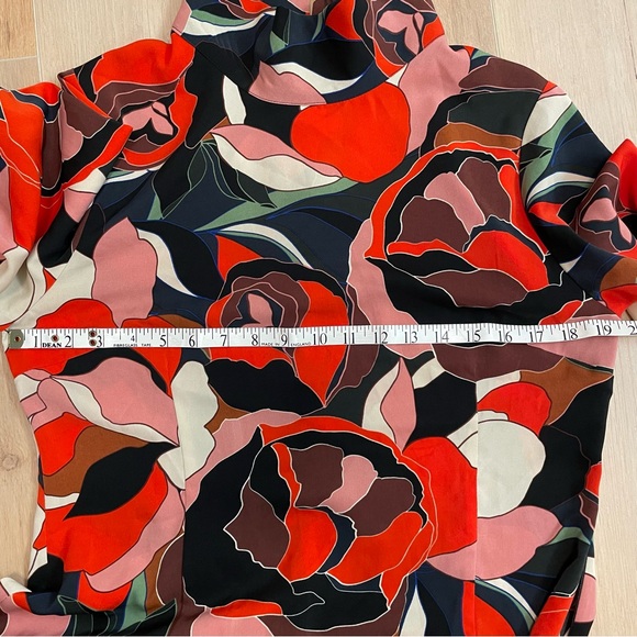 NWT Molly Bracken - Lili Sidonio Floral Red and Black Mock Neck 3/4 Sleeve Dress - Picture 7 of 10